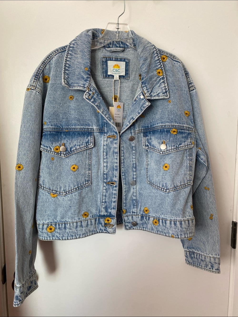 C&C California Light Blue Denim Jacket with Yellow Daisy Embroidery NWT 🌼